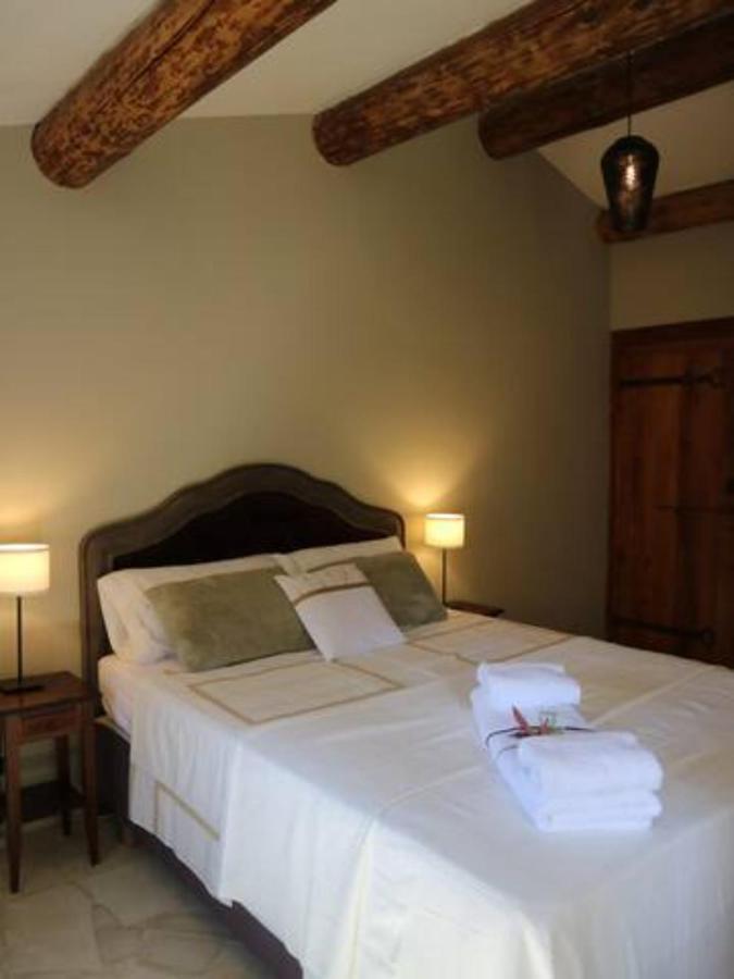 Mas Du Rollier Chambres D'Hotes Eygalières Dış mekan fotoğraf