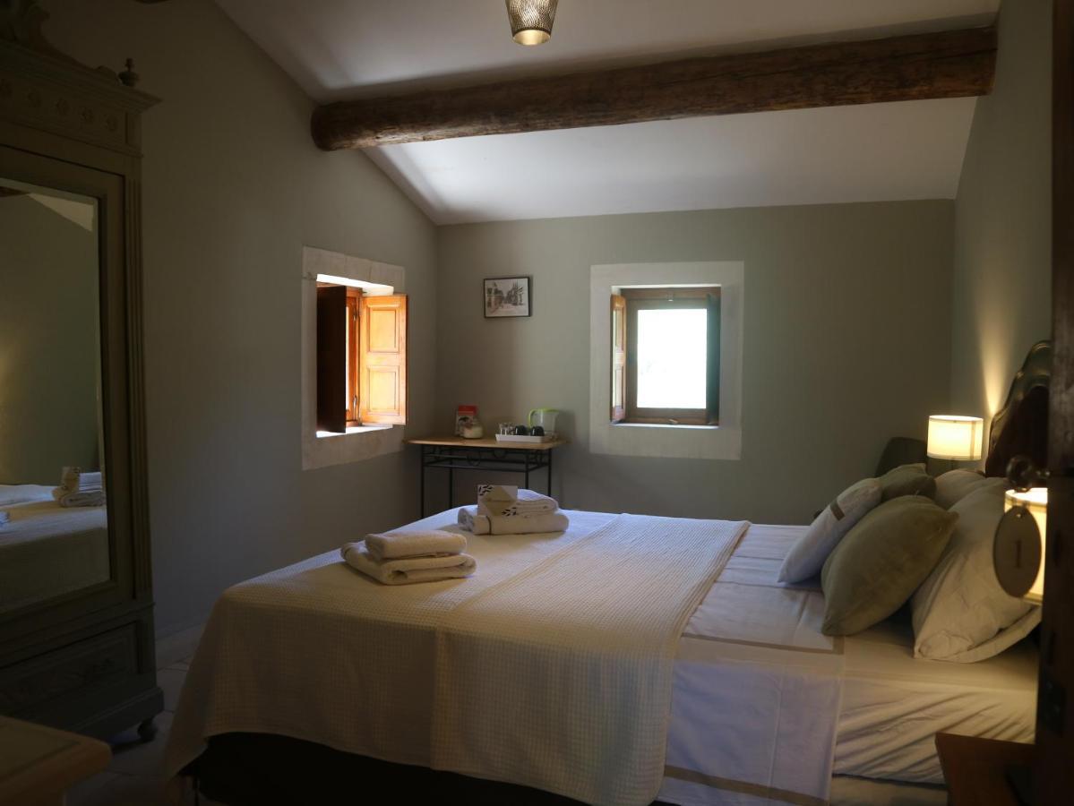 Mas Du Rollier Chambres D'Hotes Eygalières Dış mekan fotoğraf