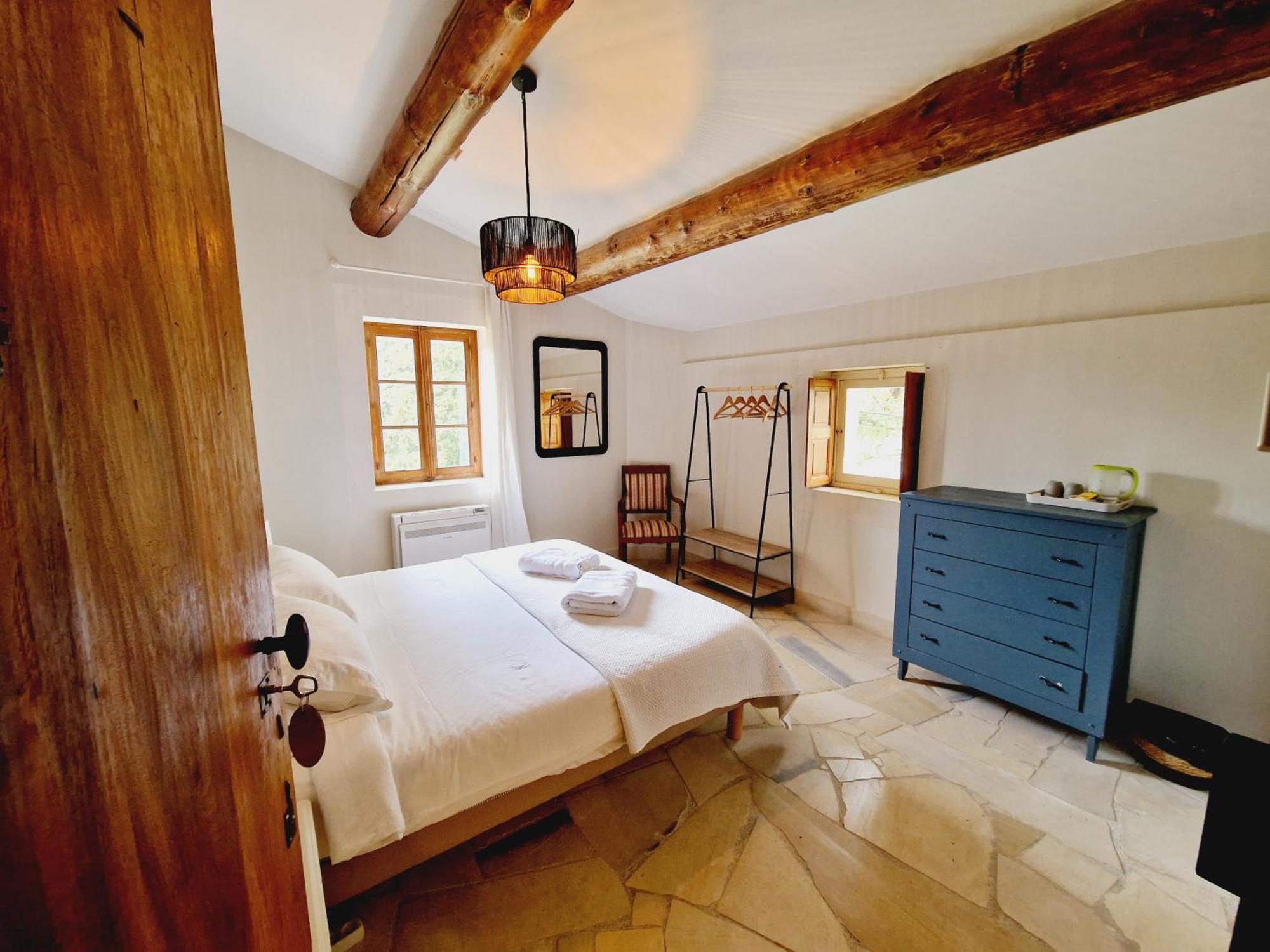 Mas Du Rollier Chambres D'Hotes Eygalières Dış mekan fotoğraf